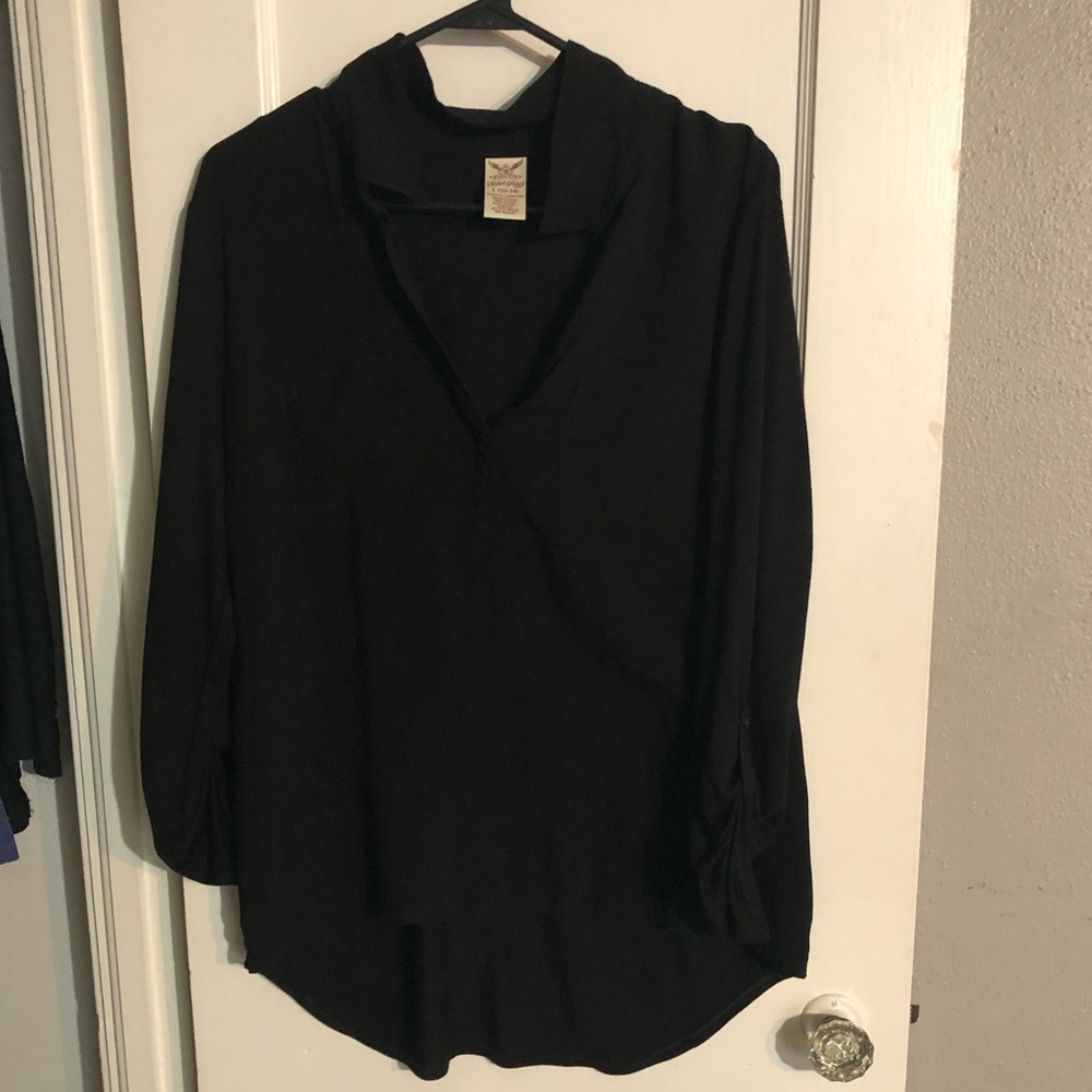 Black long sleeve v neck